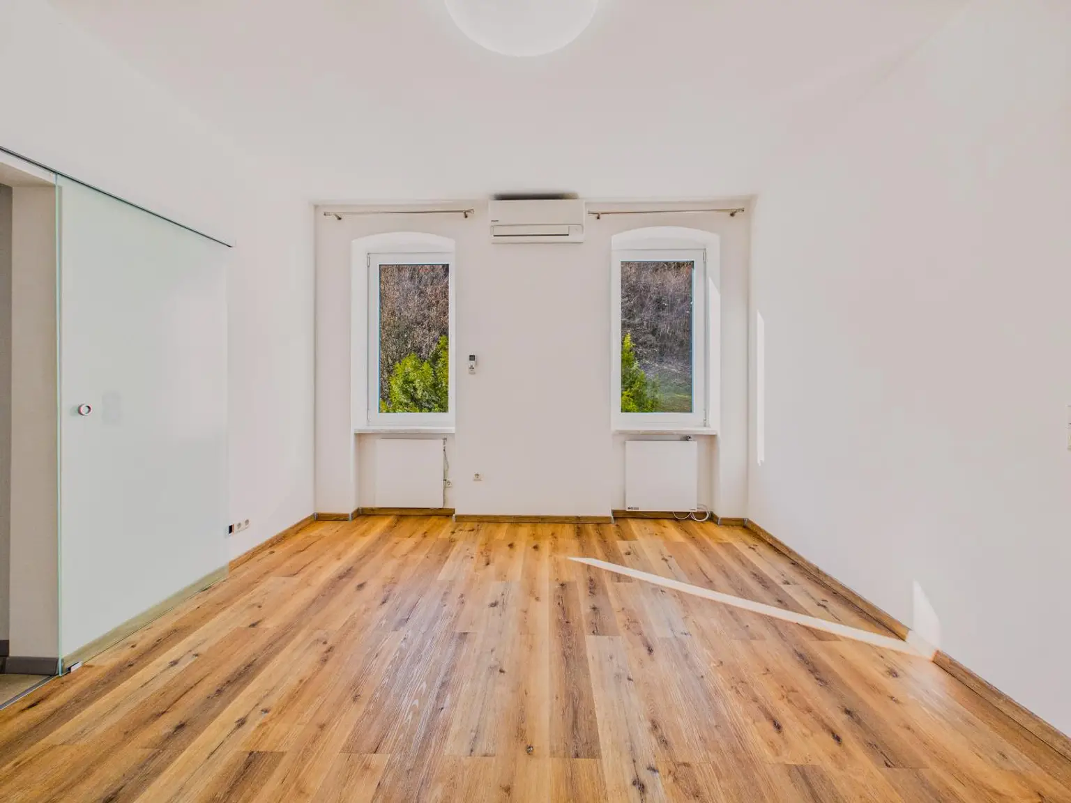 Wohn- und Essbereich 7