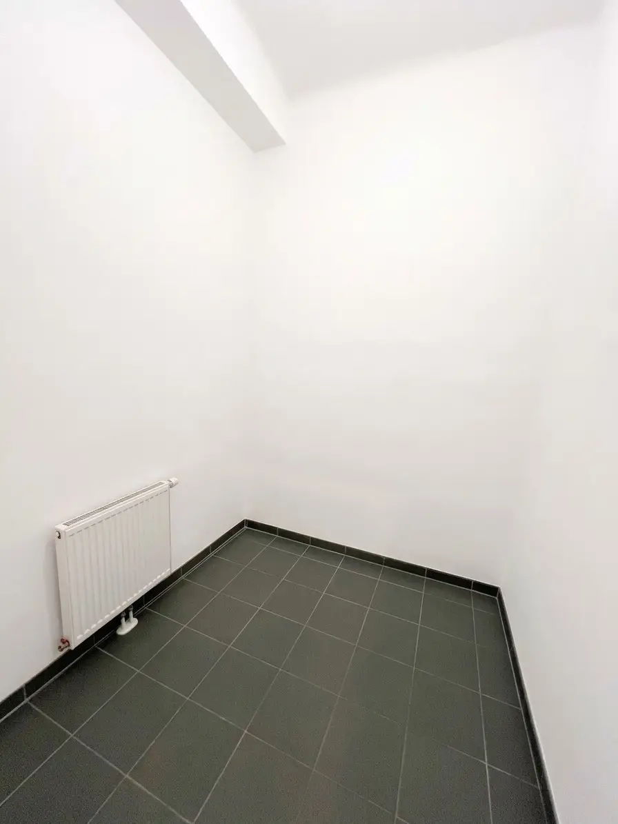 UNBEFRISTET: Wohnen in Bestlage in einer ruhigen Altbauwohnung im repräsentativen Haus
