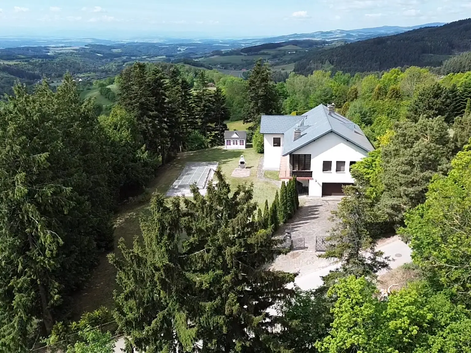 Aussenaufnahme Haupthaus