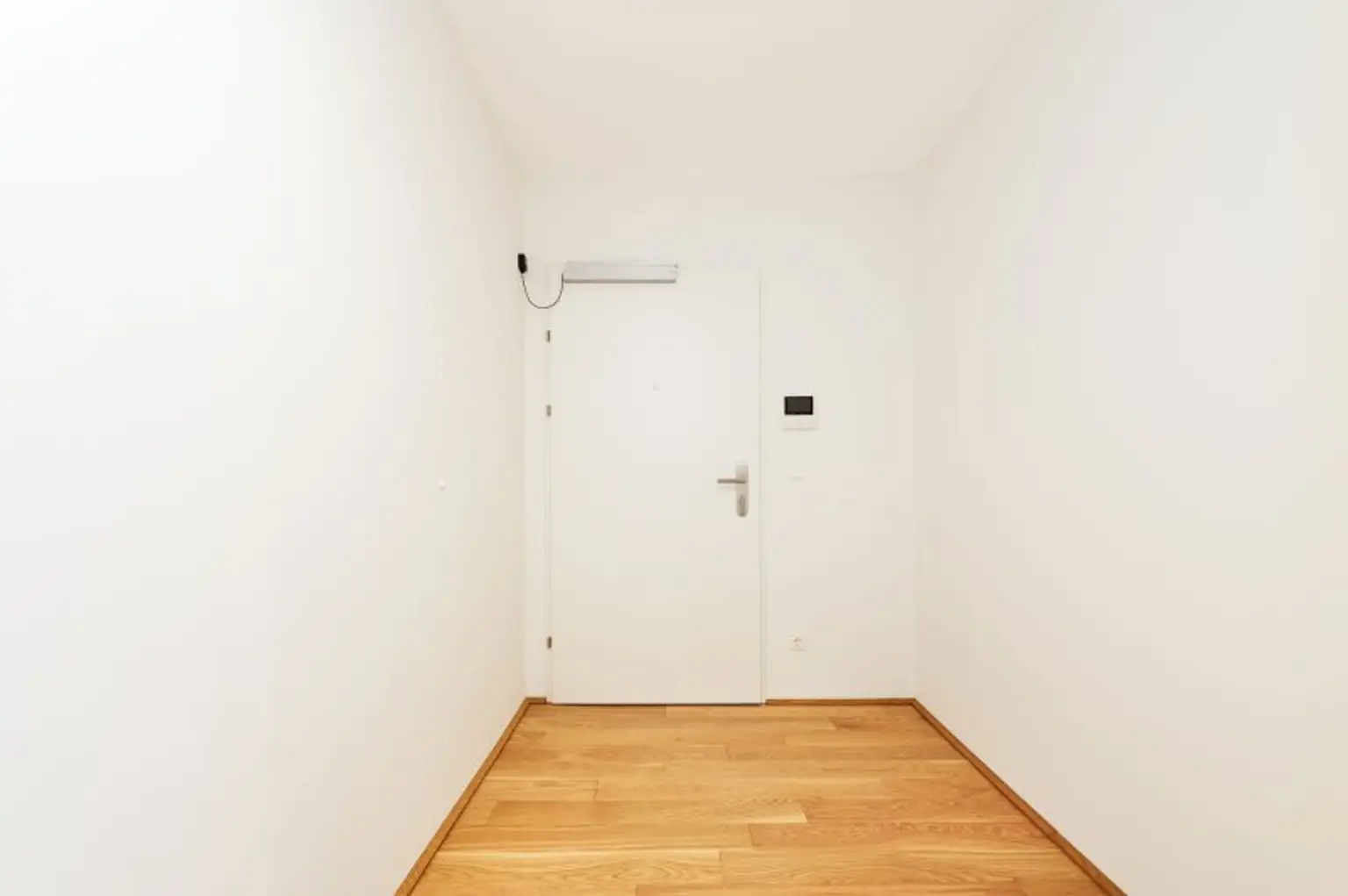 Erstbezug ab Dezember! 2-Zimmer-Loggiawohnung inkl. Stellplatz und Garten zu vermieten!