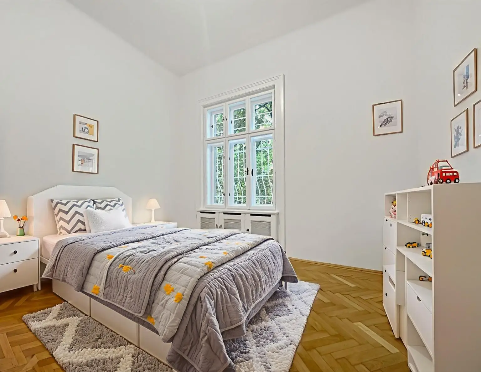 Top-sanierte 5-Zimmer Altbauwohnung mit Veranda in Oberdöbling