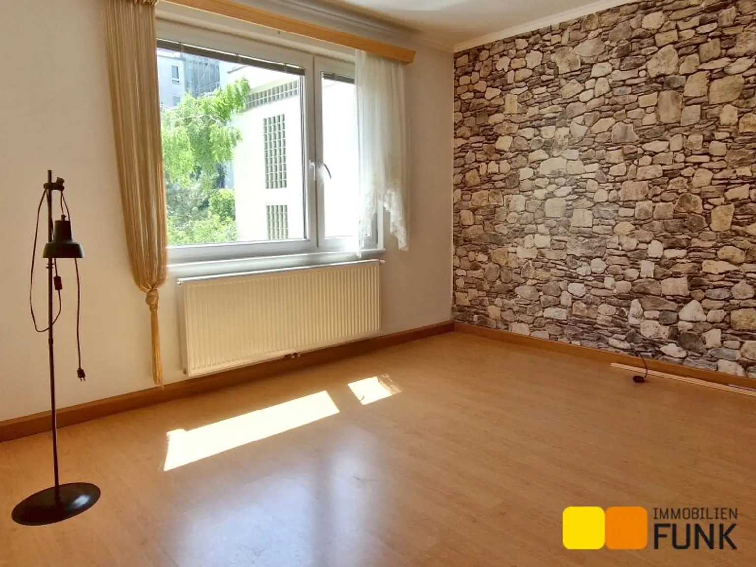 Gepflegte 3 Zimmerwohnung, 92 m², Sofortbezug