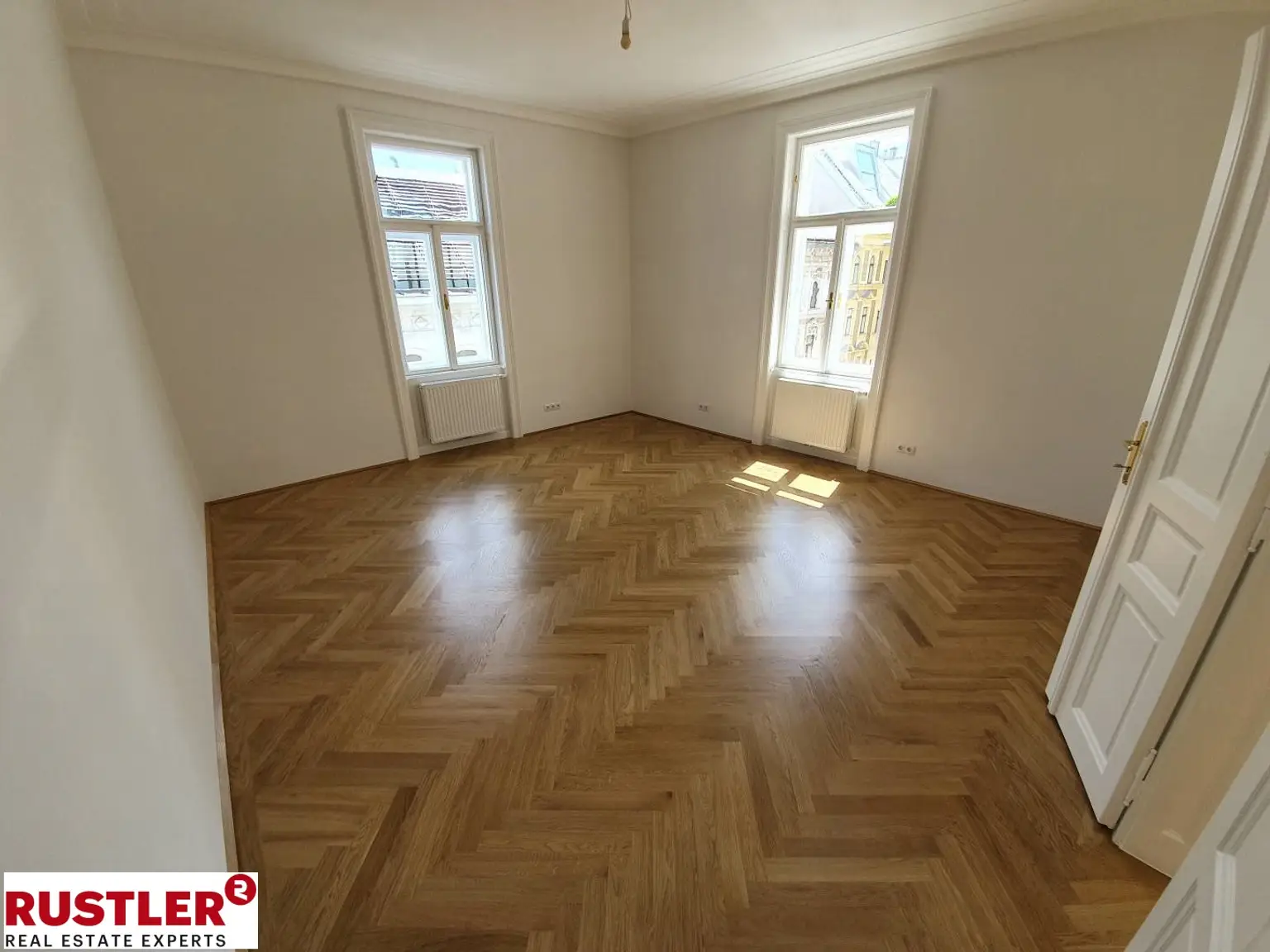 TERRASSE - WUNDERSCHÖNE 5-ZIMMERWOHNUNG BEIM MUSEUMSQUARTIER!
