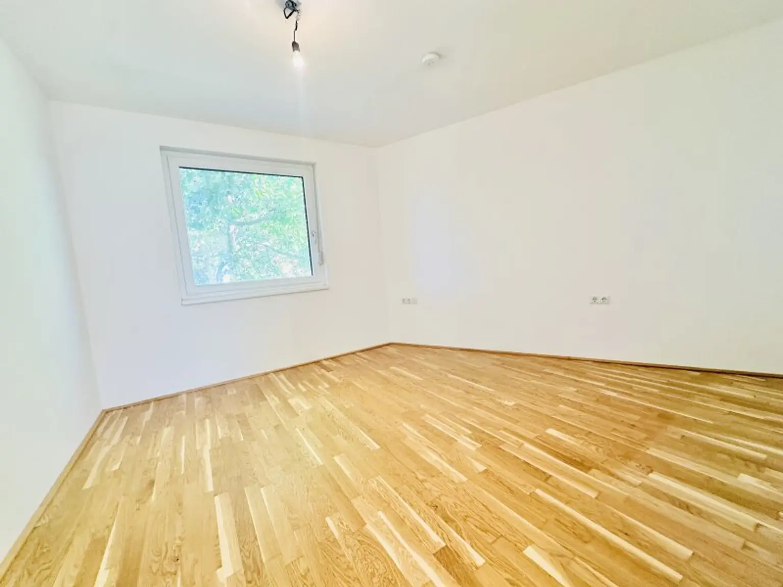 NACHMIETERSUCHE! Wohnen in Floridsdorf – 3-Zimmer-Wohnung mit Balkon - Nähe Shopping City Nord & Klink Floridsdorf!
