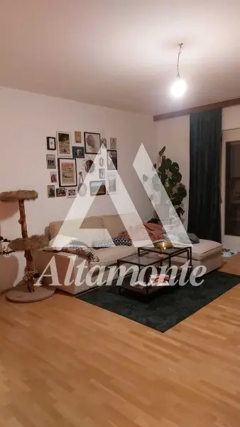 Helle 3-Zimmer-Wohnung im 3. Liftstock mit schöner Loggia - Nähe Augarten & Jakominiplatz, 8010 Graz
