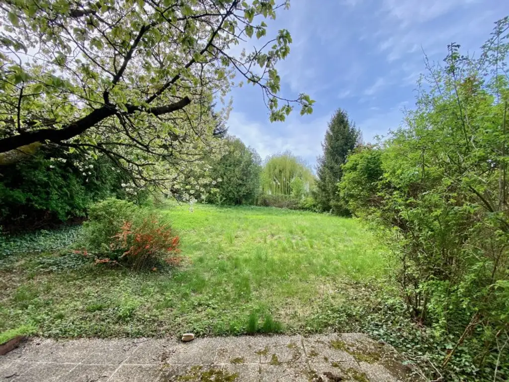HAUS zu SANIEREN mit GARTEN im Wienerwald