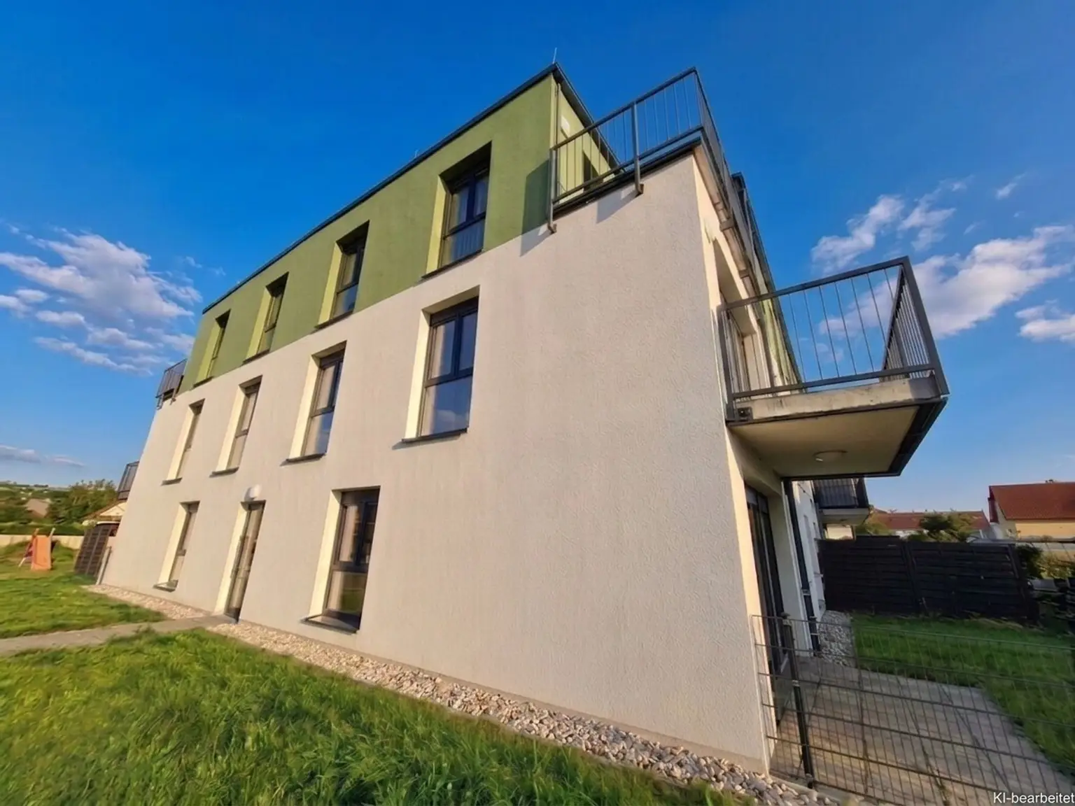 73 m² Wohntraum mit ca. 43 m² eigenem Garten und Terrasse
