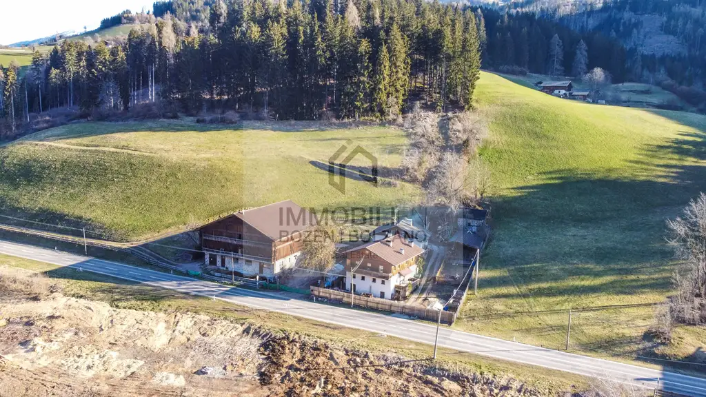 Bauernhof in sonniger Panoramalage – ein Juwel mit Potenzial