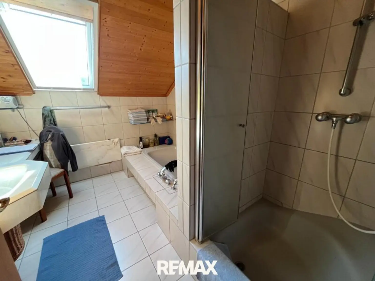 Dachgeschoss - Badezimmer