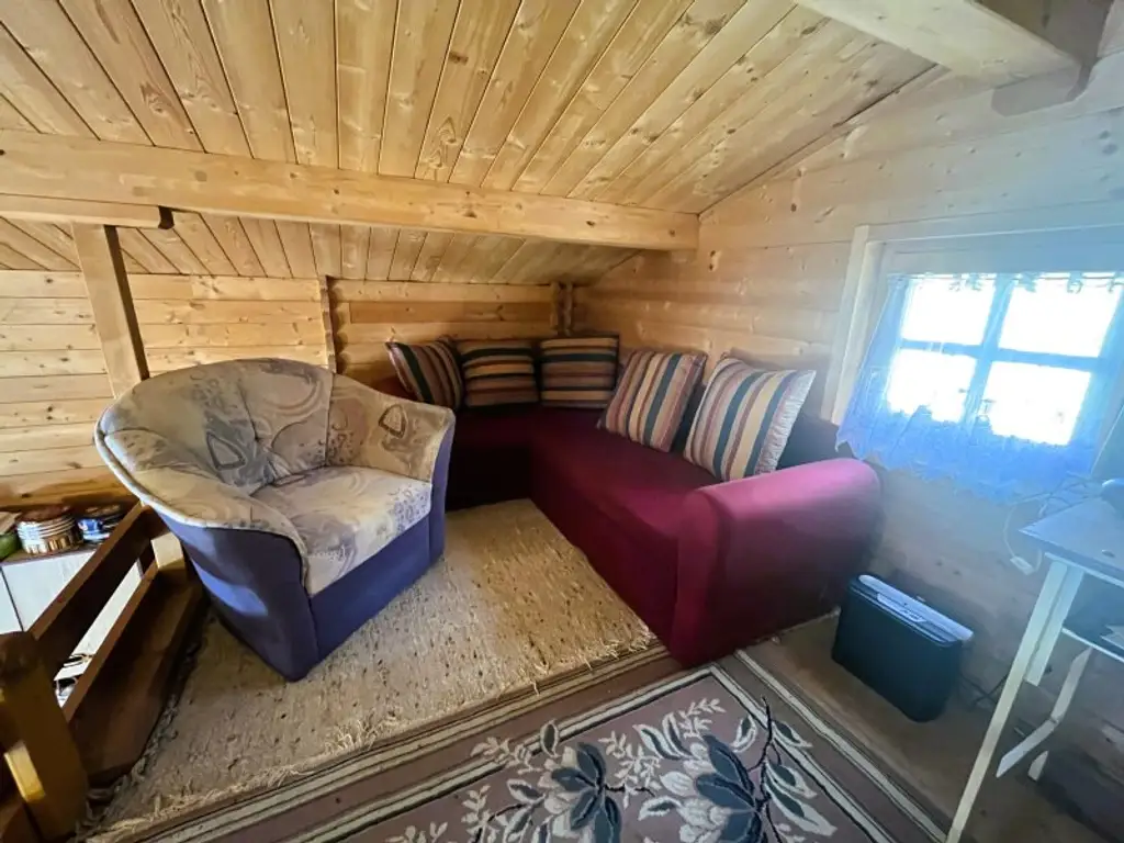 Einfamilienhaus mit Charme und Potenzial in der Schwarzlackenau - Superädifikat