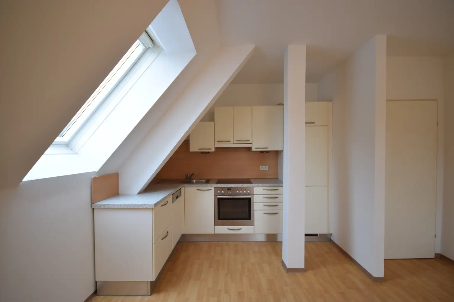 "PARSCH - Gemütliche Dachgeschosswohnung mit Blick ins Gebirge"