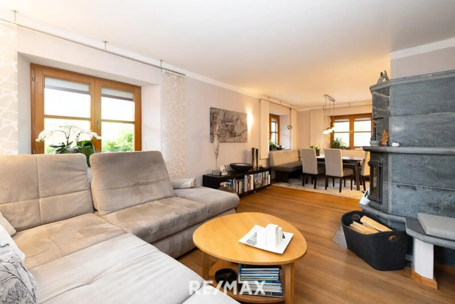 Wohnbereich mit Kamin