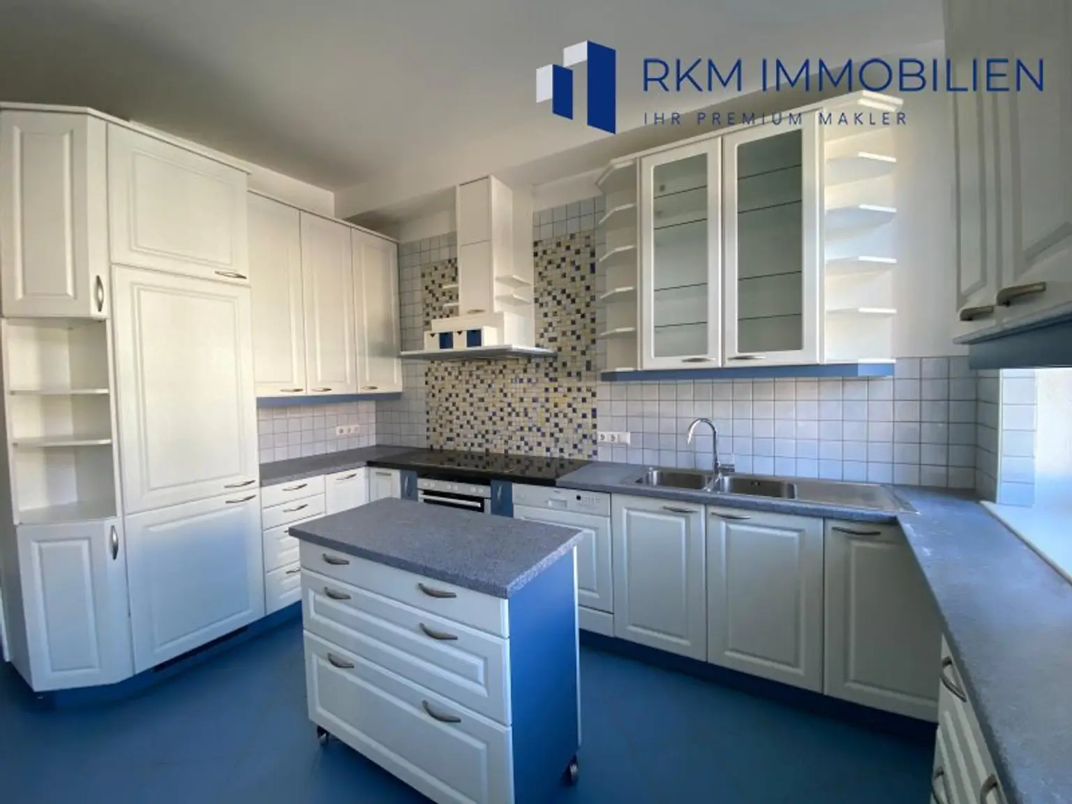 Exklusive Dachgeschosswohnung in Toplage des 17. Bezirks - mit Lift und Garage