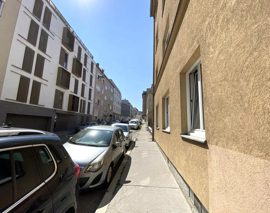 Erstbezug nach Sanierung im 3. Liftstock nahe U6 und Schönbrunn