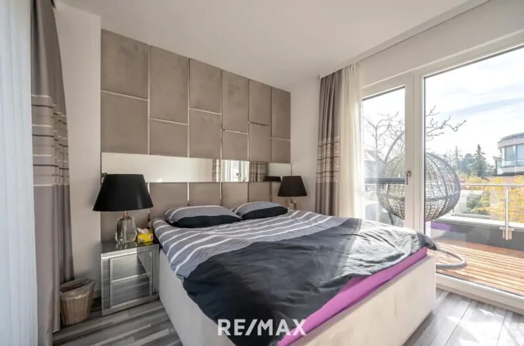 WOHNEN MIT STIL | KOMFORT | LUXUS UND SWIMMINGPOOL in Grünruhelage.