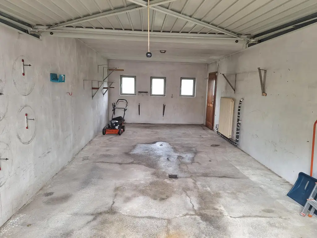 Einfamilienhaus mit grossem Grund