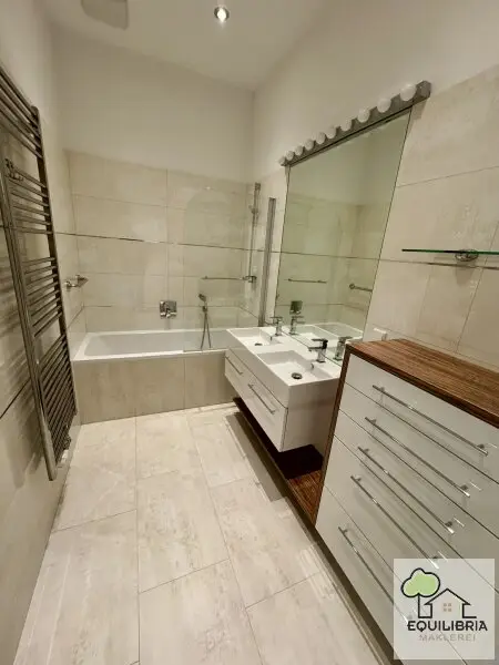 Top-Sanierte 2,5-Zimmer Balkonwohnung, direkt am Währinger Gürtel