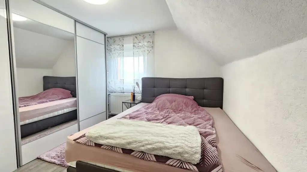 Traumhaftes Einfamilienhaus in Baldramsdorf: Platz für Familie und Freizeit!