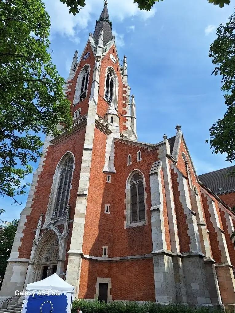 "Traumwohnung mit Blick auf die St. Elisabeth Kirche"