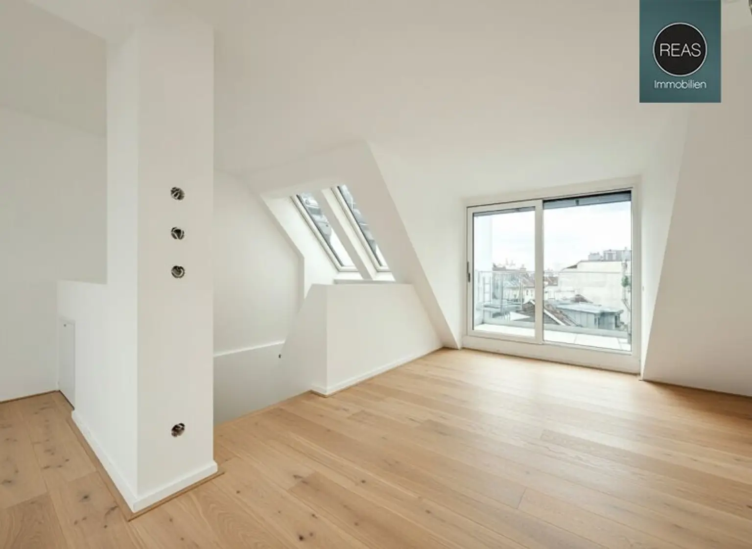 Erstbezug: Atemberaubendes Dachgeschoss - Maisonette - Apartment (klimatisiert) mit 3 Terrassen und hochwertiger Ausstattung im Trendbezirk Ottakring!