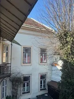 FOTO Gebäude vom Hof