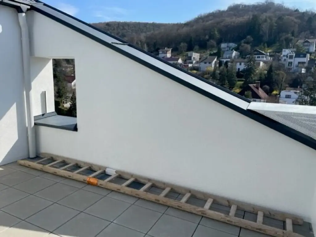 2-Zimmer-Dachterrassenwohnung Erstbezug inkl hochwertiger Küche, Außenfläche und Kellerabteil mit Blick ins Grüne - KLOSTERNEUBURG/ K126 T53
