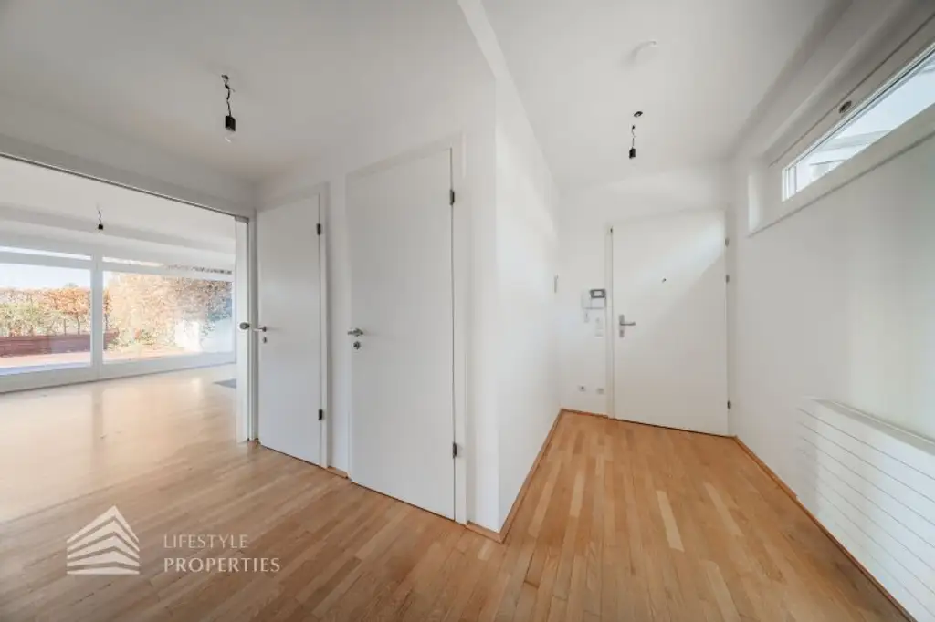 Wunderschöne 4 - Zimmer Wohnung mit Terrasse und Garten