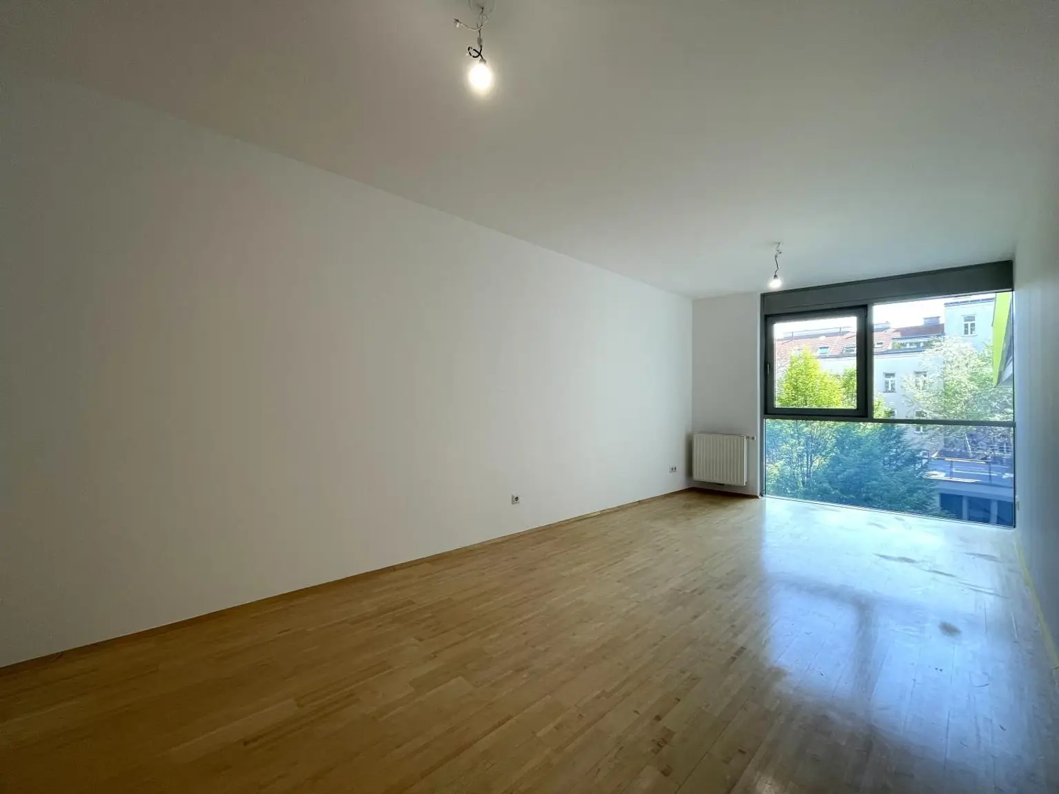 Ruhige Neubauwohnung im Architektenhaus + Blick ins Grüne // Ab Dezember!!