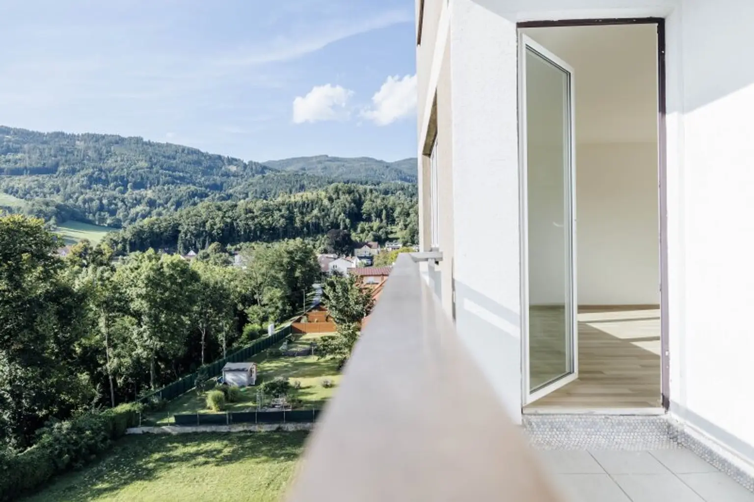 2x LOGGIEN I PROVISIONSFREI I 5 ZIMMER I FAMILIENWOHNUNG I LIFT I SEPARATE KÜCHE I TRAUMHAFTER AUSBLICK I LEOBEN I AB SOFORT I PROJEKT WOHNEN I