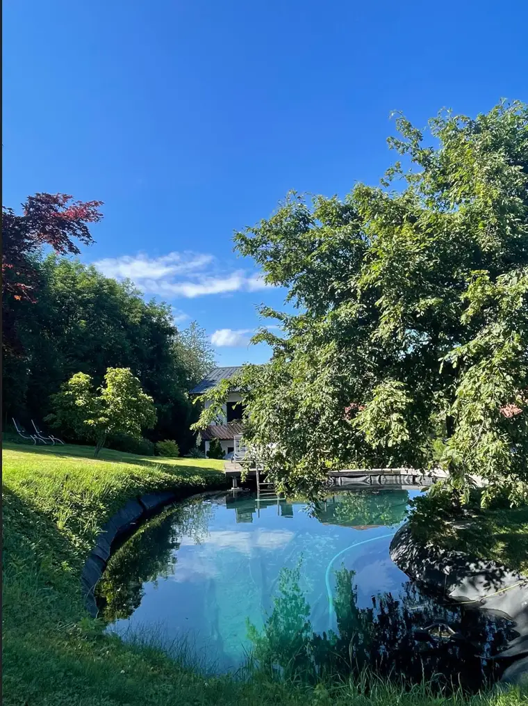 FAMILIENDOMIZIL MIT SCHWIMMTEICH