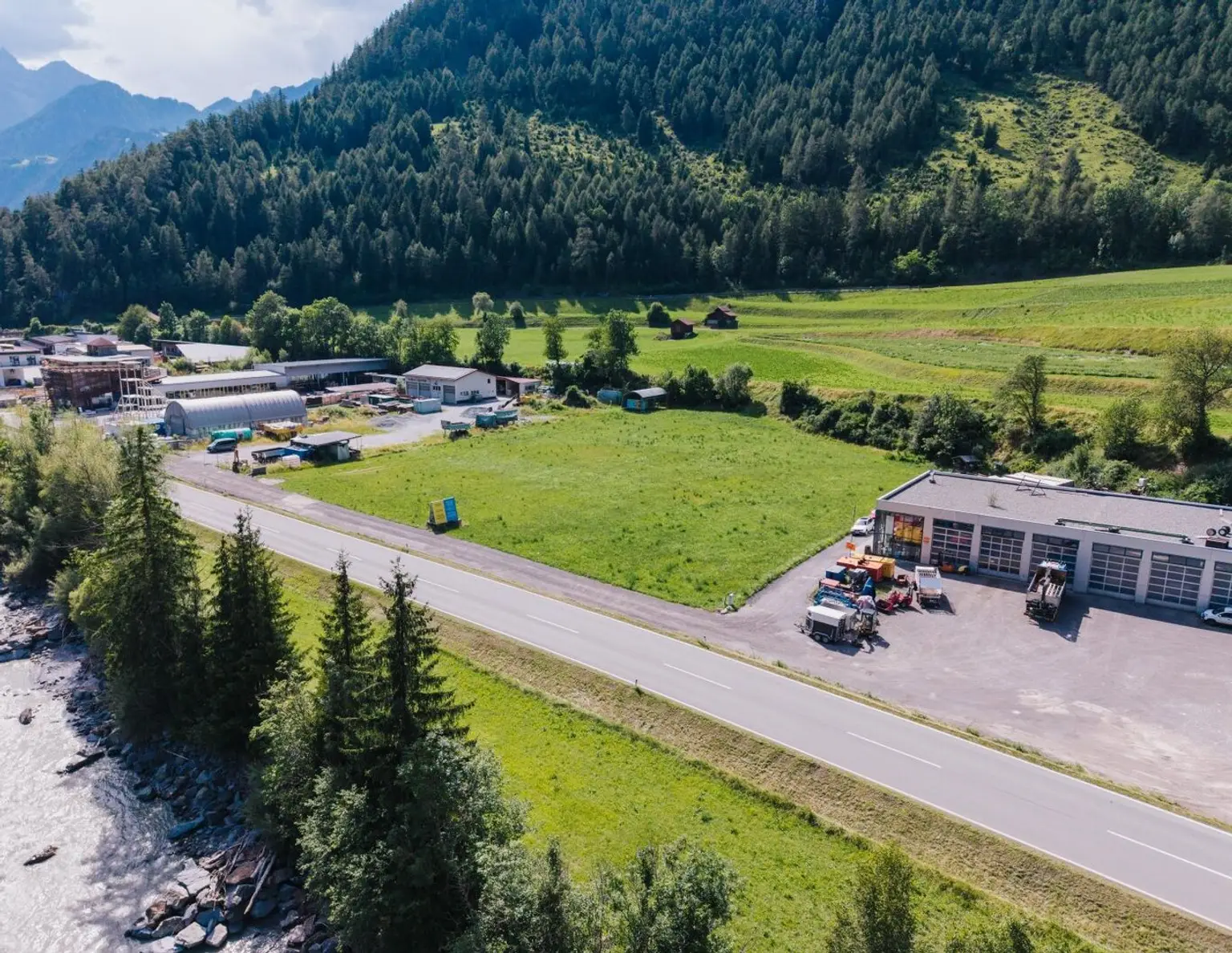 Gewerbegrundstück im Dreiländereck - Beste Lage direkt an der B180 in Pfunds !Flexible Flächen ab 1000m²!