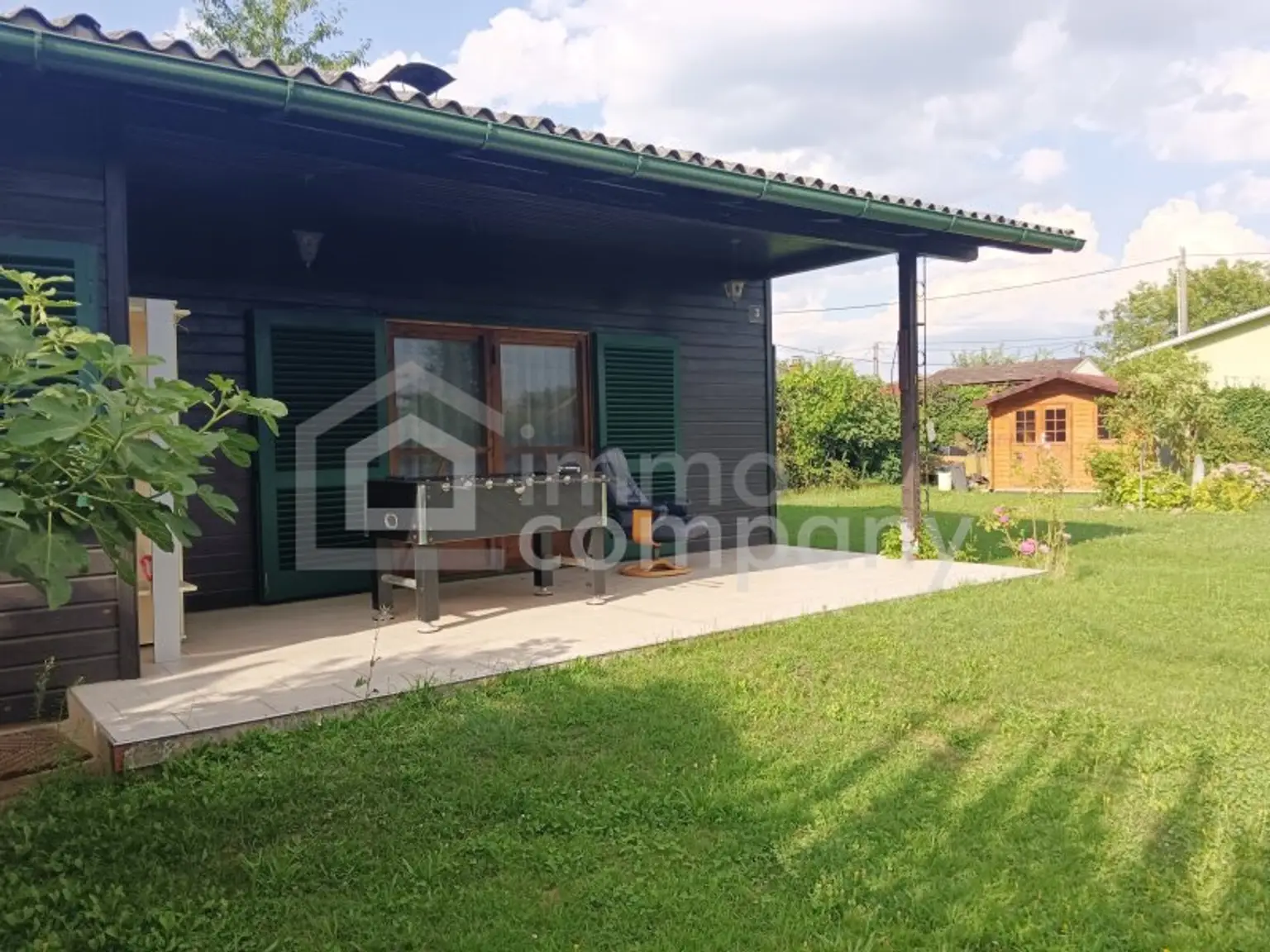 Keines Haus mit großem Garten - Nur einen Steinwurf vom Wasser entfernt