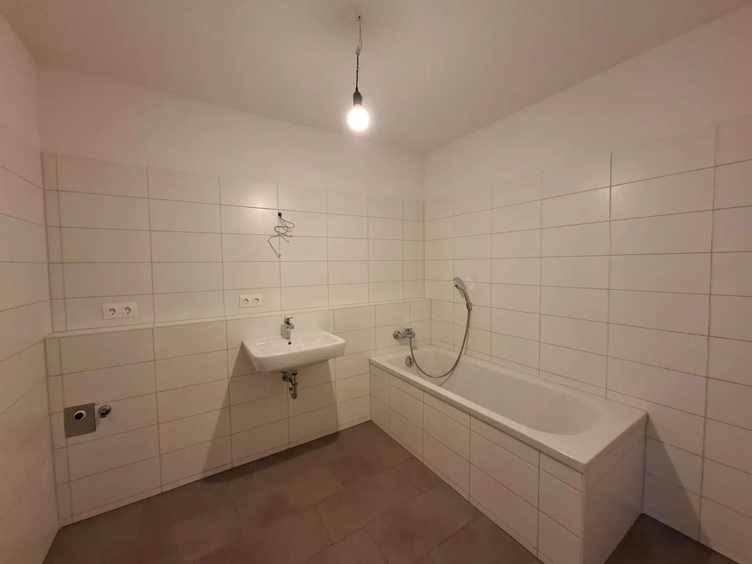 Bad mit Wanne