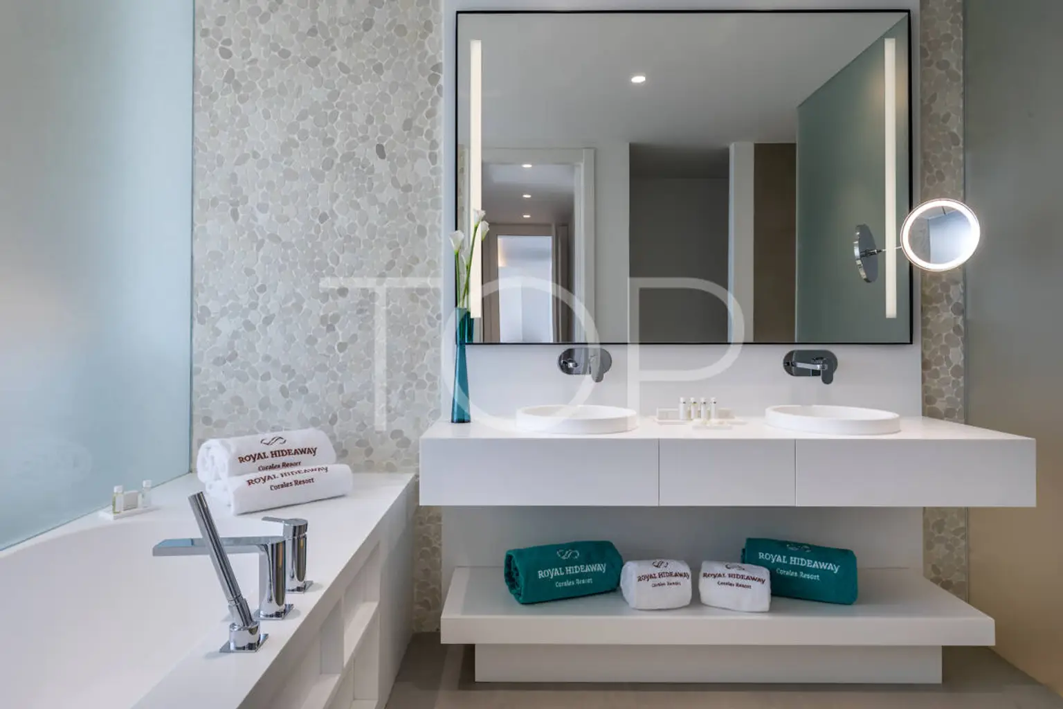 Deluxe Suite 2 bedrooms (2)