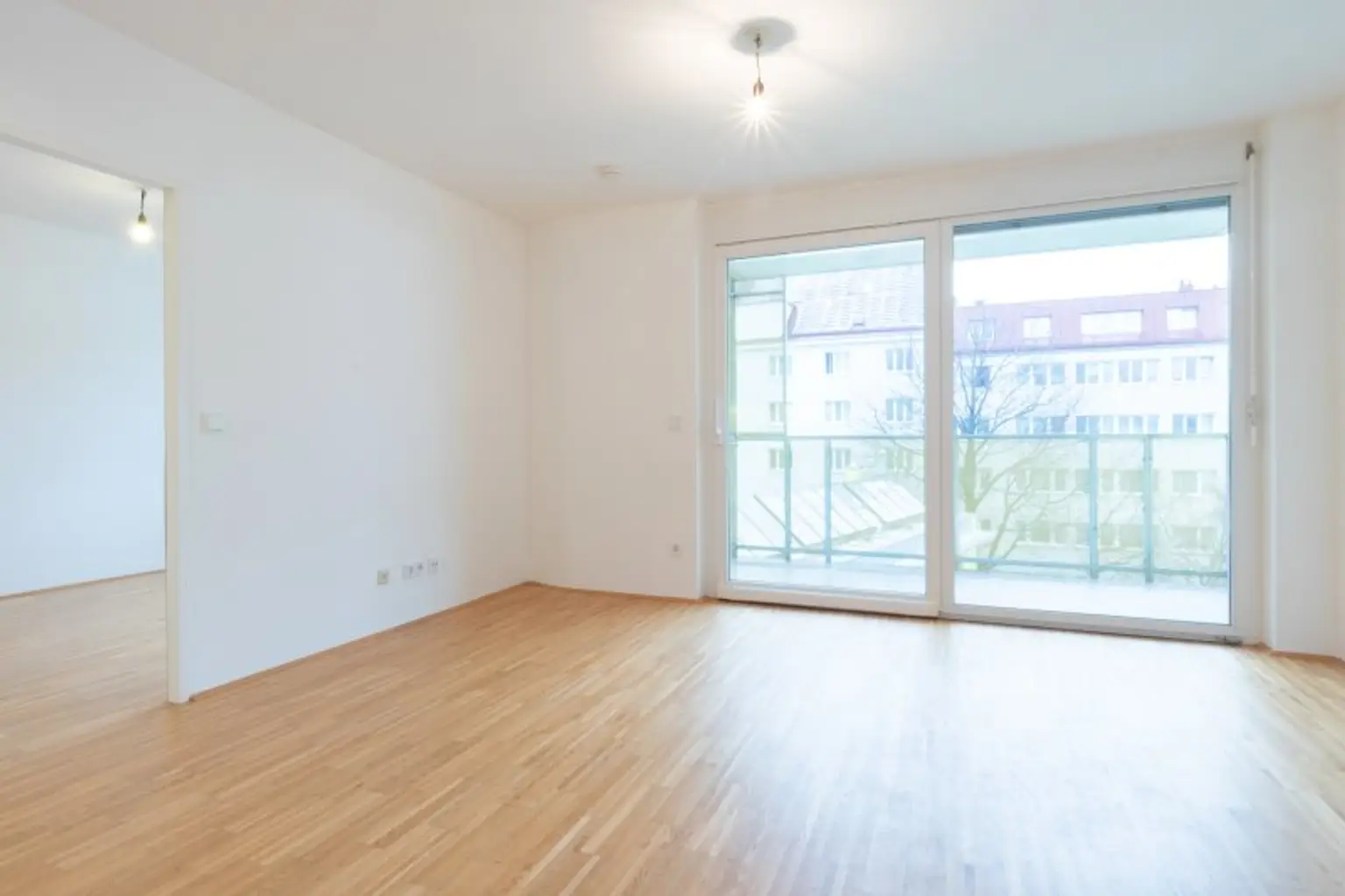 HOFSEITIG! ruhige 3-Zimmer-Wohnung mit bester Ausstattung!