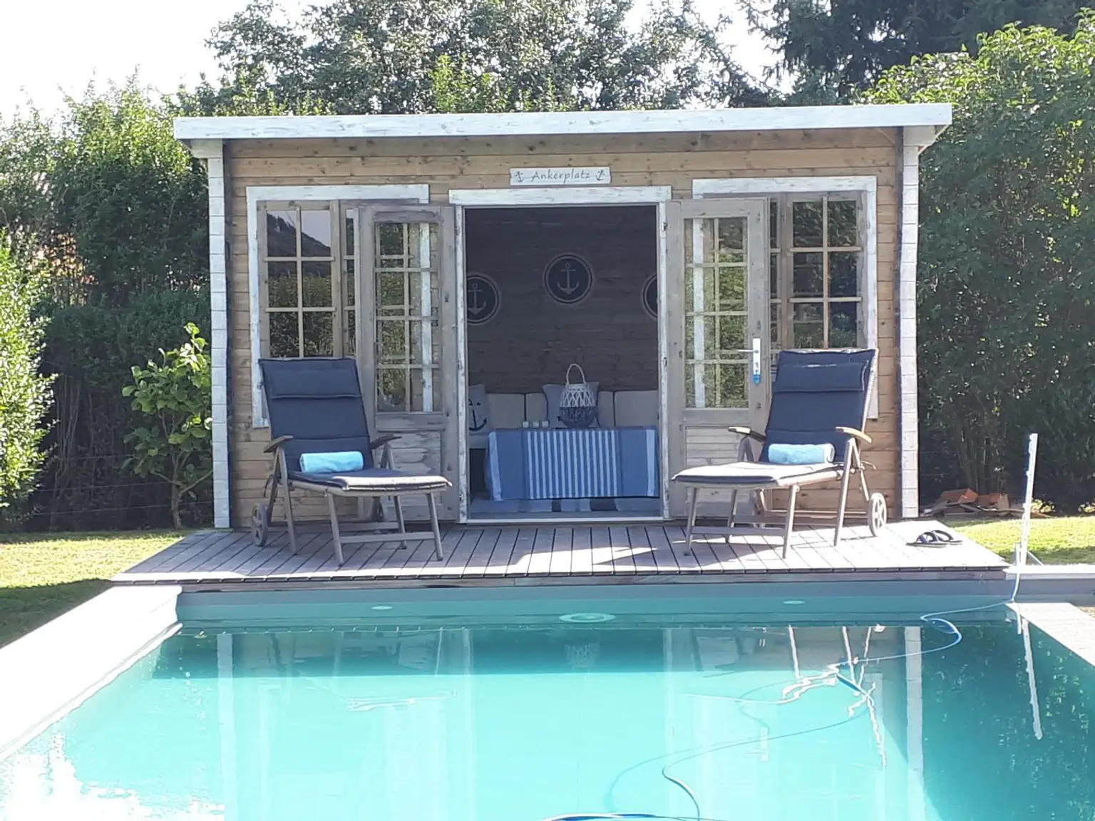Poolhaus