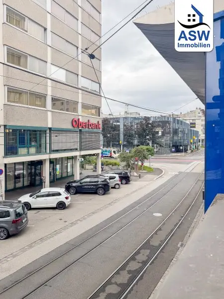 Perfekte Lage!! Top-moderne Altbauwohnung mit Balkon und Sauna in der Hauptstraße