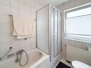 Badzimmer OG Re