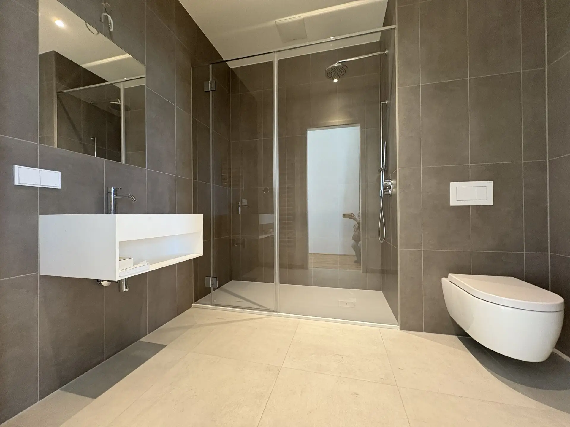 20251031_091120214_iOS