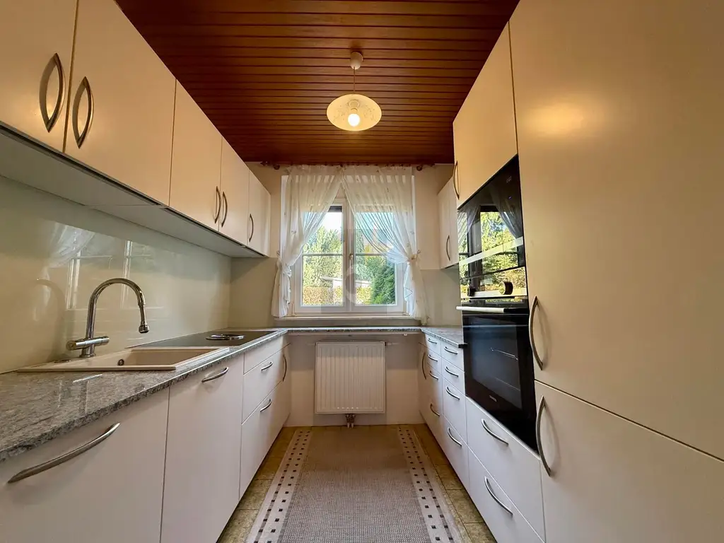 CHARMANTES WOHNEN MIT TOLLEM GARTEN!