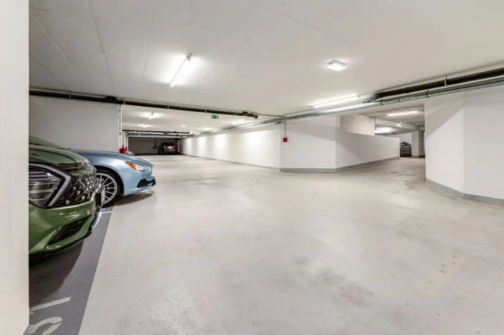Ab Oktober! Erstbezug! Klimatisierte 2-Zimmer-Balkonwohnung inkl. Stellplatz zu vermieten!