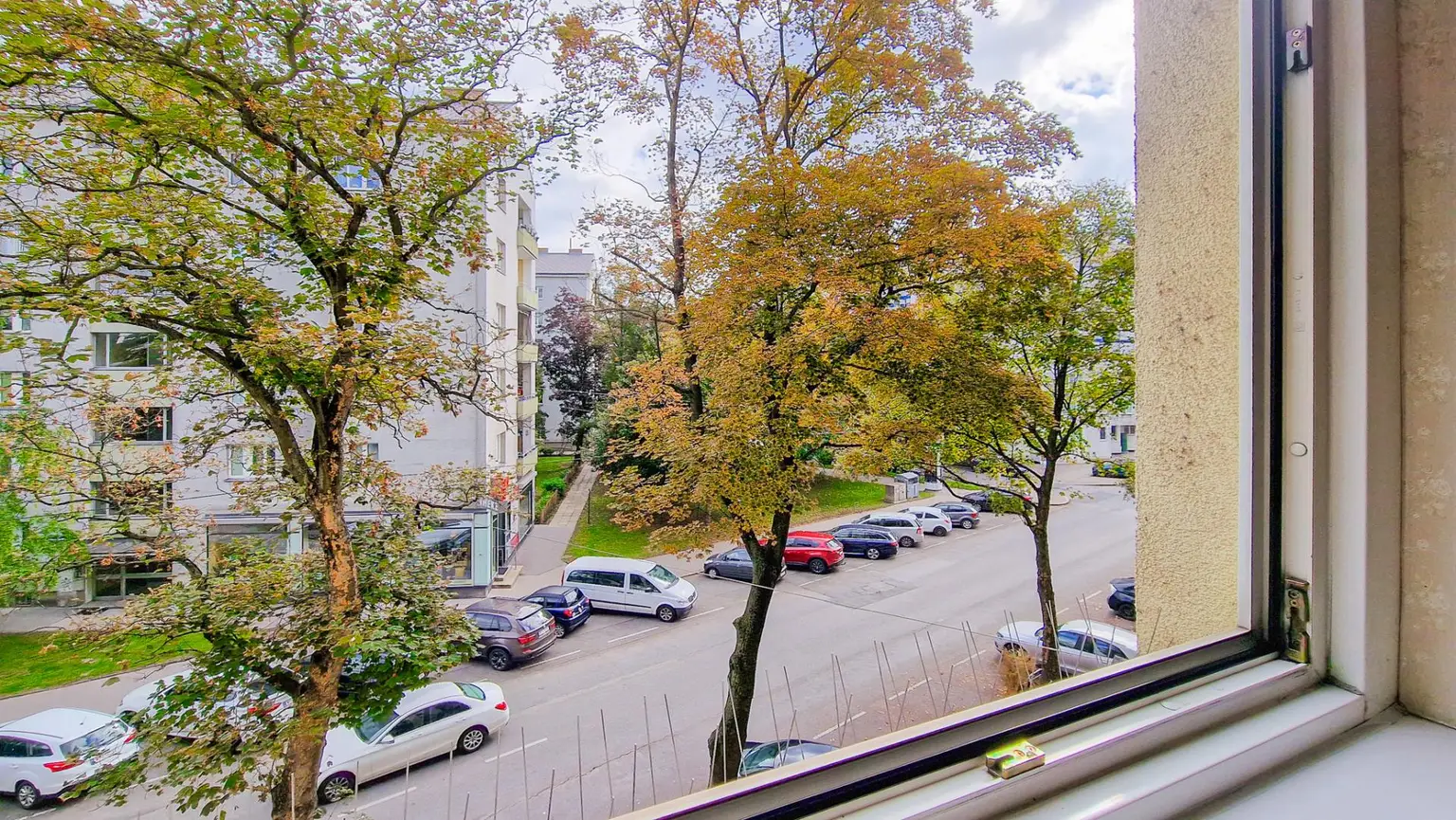 Helle Eigentumswohnung mit Grünblick im 3. Liftstock eines thermisch sanierten Hauses