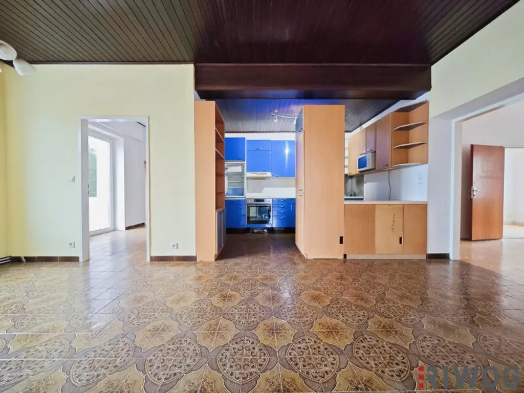 153m² Büro/Studio/Vereinsräume mit Balkon | direkt bei Autobahn & Nahversorgern | optionale Parkplätze