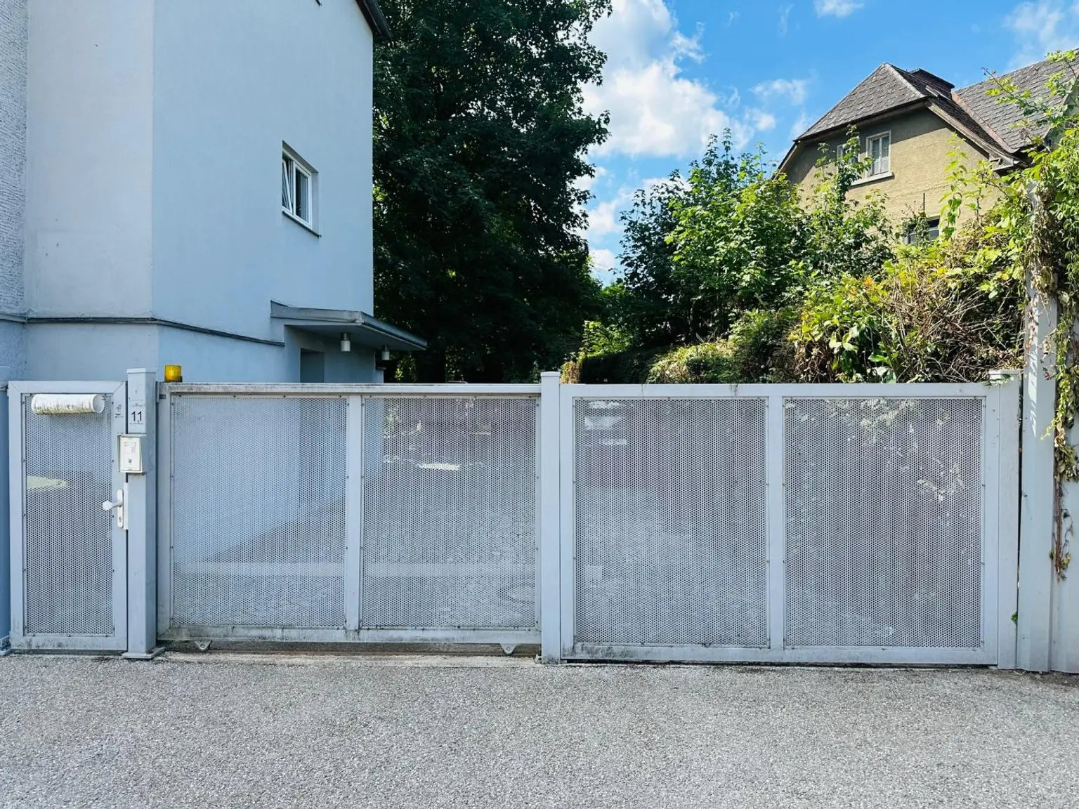 4-Zimmer-Wohnung mit Balkon