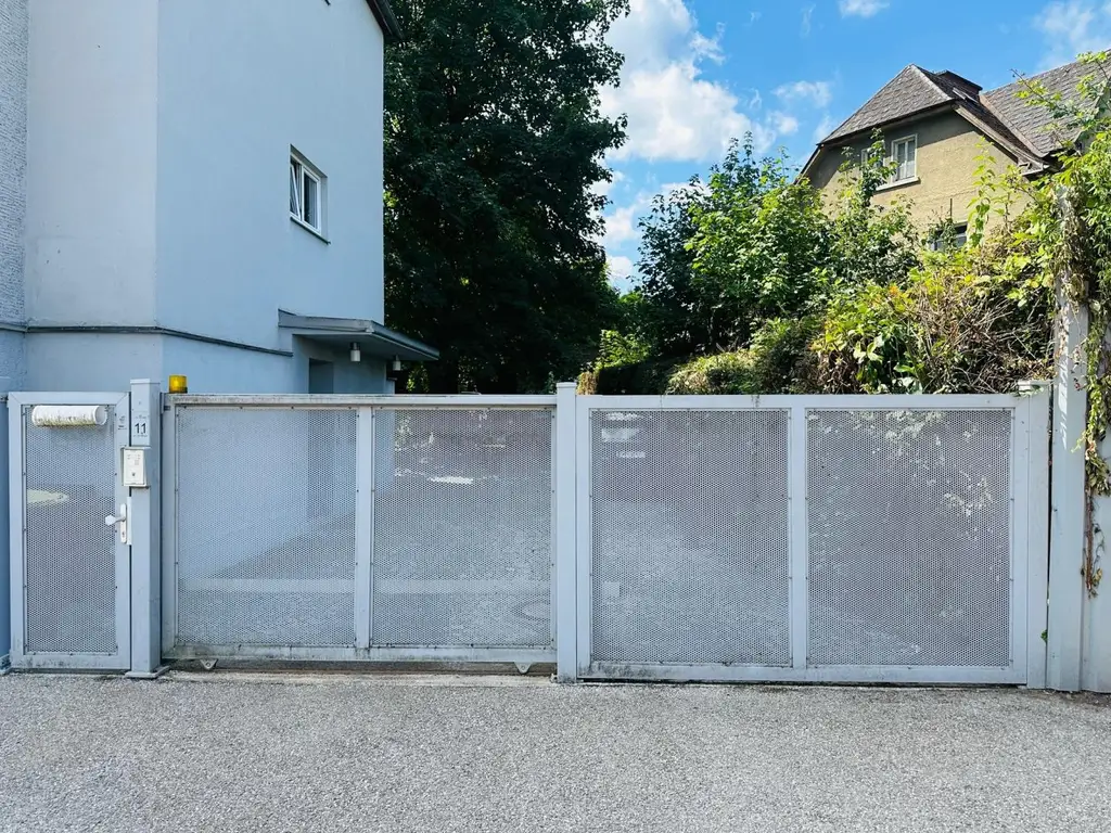 4-Zimmer-Wohnung mit Balkon