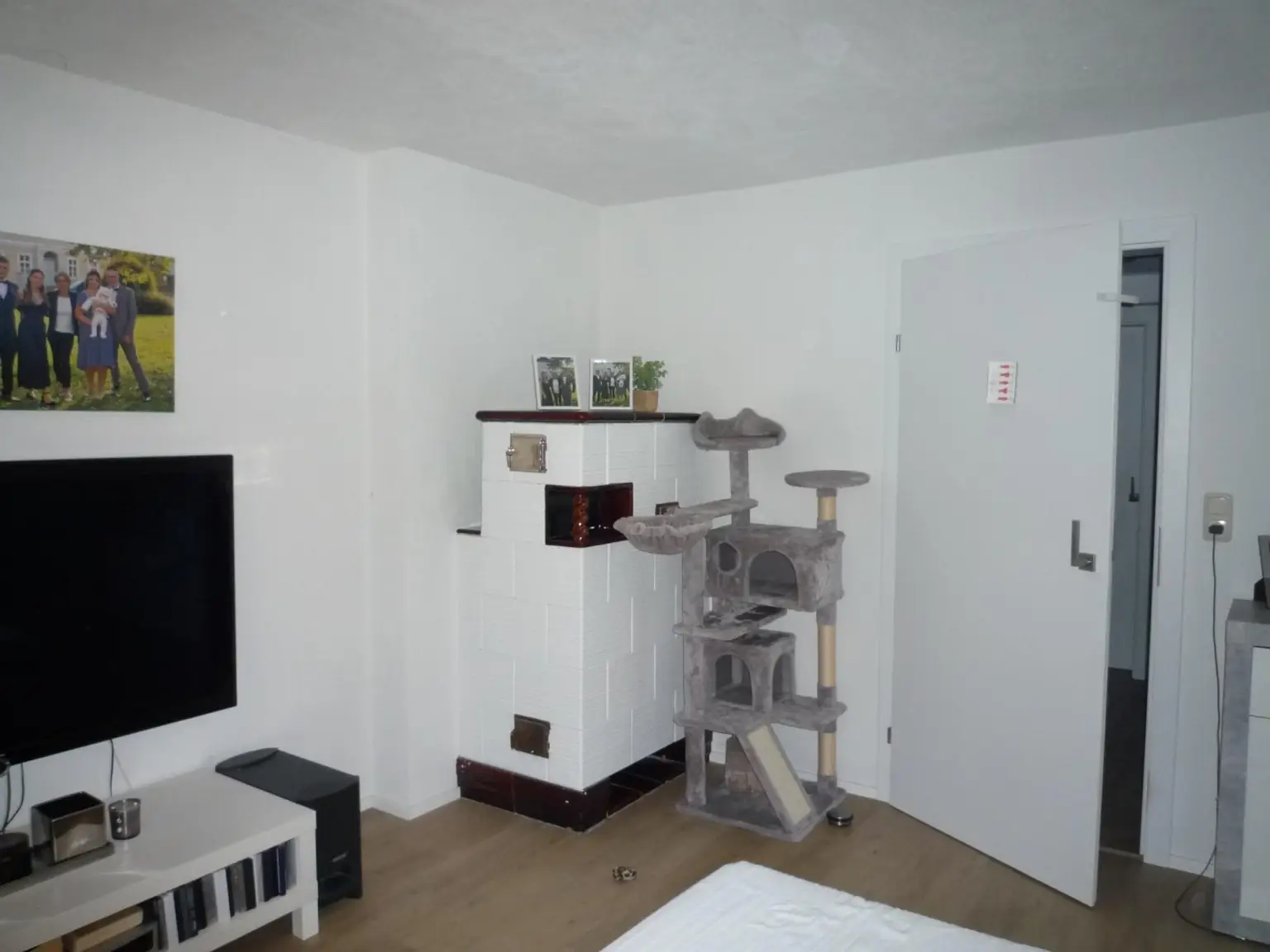 Wohnzimmer Kachelofen Wohnung 1