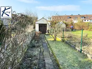 Garten mit Gartenhaus