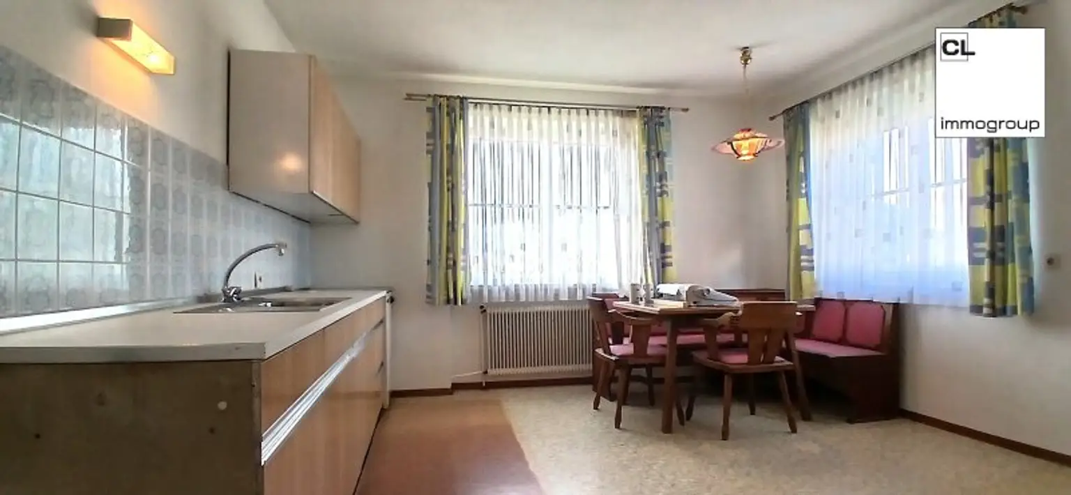 Großzügiges Zweifamilienhaus in Seekirchen am Wallersee - Ihr neues Zuhause mit schönen Ausblicken, großem Garten, Balkon, Doppelgarage und Gartenlaube (c) CL-immogroup, www.CL-immogroup.at