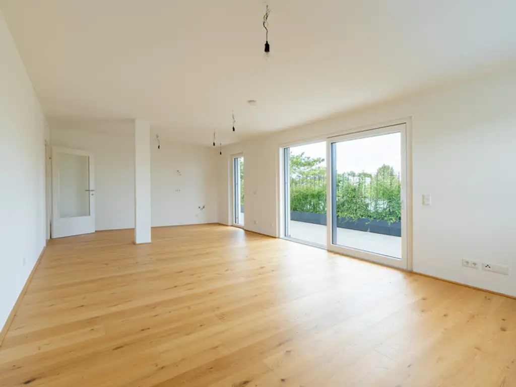 Der Sonnen entgegen. Helle 3-Zimmer mit großem ostseitig gelegenen Balkon. Sofort einziehen.
