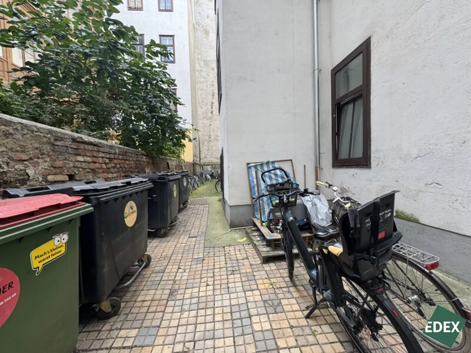 Wohnung mit Potential: Sanierungsbedürftige 2-Zimmer Wohnung nahe Augarten